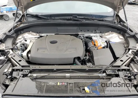 2024 Volvo Xc60 Plus from USA, damaged, VIN YV4H60DL8R1913941